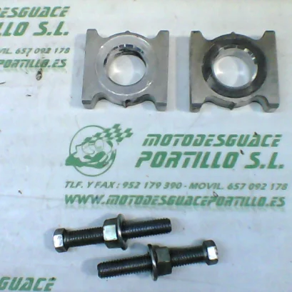 Foto de Tensores de rueda trasera Honda CBR650 FA referencia 104-18-13447