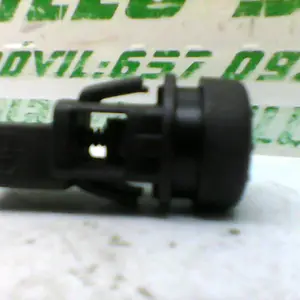Foto de Interruptor de claxon Piaggio X9 125 referencia 244-19-24250 foto 2