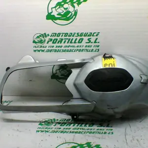 Foto de Carcasa tapa de cárter Piaggio MP3 YOURBAN 300 LT referencia 440-21-36778 foto 4