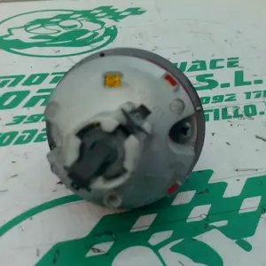 Foto de Intermitente delantero derecho Aprilia COMPAY 125 referencia 158-21-44716 foto 4