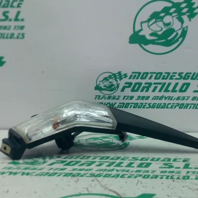 Foto de Intermitente trasero derecho Kymco MILER 125I referencia 151-24-48109