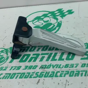 Foto de Estribera trasera derecha con reposapies Peugeot TWEET 125 15-18 referencia 8-24-47035 foto 3