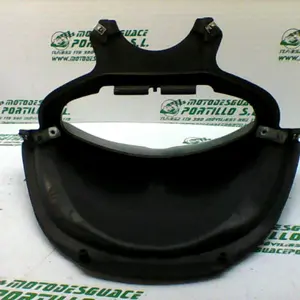Foto de Embellecedor de cuadro de luces Piaggio X8 125 referencia 86-19-18602 foto 5