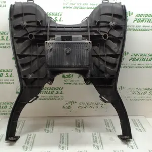 Foto de Suelo Aprilia Sport city 250 inyeccion 09-10 referencia 109-21-31699 foto 9
