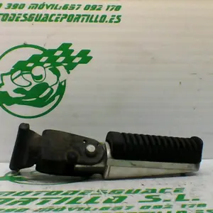Foto de Estribera trasera izquierda con reposapies Yamaha XMAX 250 referencia 213-19-37369 foto 2