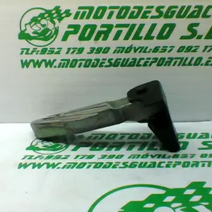 Foto de Reposapies trasero derecho Peugeot TWEET 125 15-18 referencia 244-20-26739 foto 3