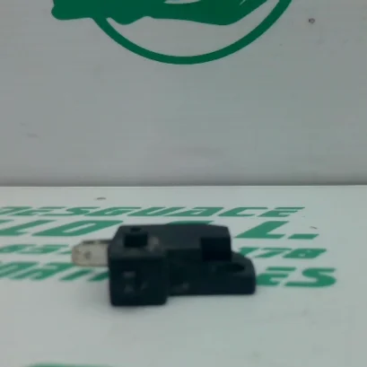 Foto de Sensor de freno trasero Kymco MILER 125I referencia 151-24-48117