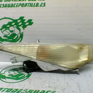 Foto de Intermitente delantero derecho Honda Dylan 125 referencia 352-22-38691 foto 4