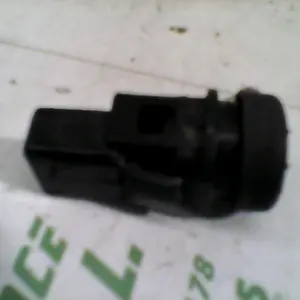 Foto de Interruptor de claxon Piaggio ZIP 100 referencia 58-17-5654