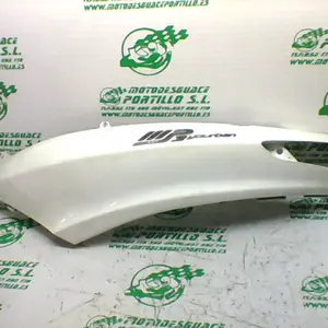 Foto de Carcasa lateral trasera izquierda Piaggio MP3 YOURBAN 300 LT referencia 440-21-36663 foto 2