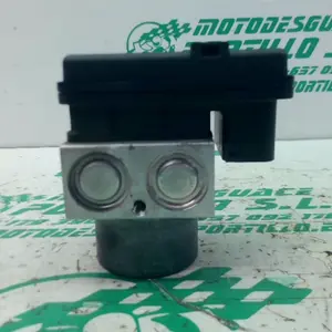 Foto de Modulo ABS Honda FORZA 125 referencia 396-25-49050 foto 5