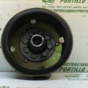 Foto de Plato magnetico Piaggio ZIP Aire 2T 2 50 referencia 228-18-27366 foto 2