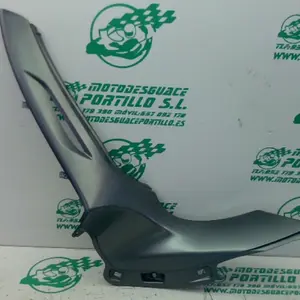 Foto de Carcasa lateral izquierda Piaggio BEVERLY 300 I referencia 452-23-46531 foto 3
