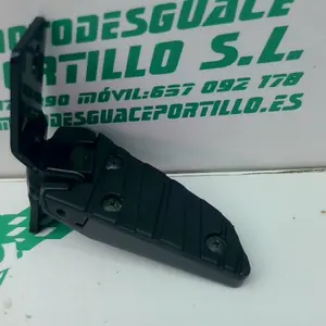 Foto de Estribera trasera derecha con reposapies Benelli MACIS referencia 324-22-39896 foto 2