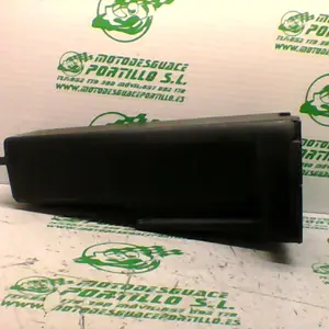Foto de Caja de herramienta Suzuki Intruder 250 referencia 391-23-46917 foto 3