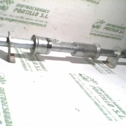 Foto de Eje de rueda trasera Suzuki Marauder 250 referencia 193-21-33292
