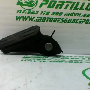 Foto de Reposapies delantero derecho BMW F-650-GS referencia 27-21-28329 foto 4