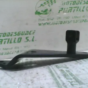 Foto de Estribera trasera derecha Yamaha VIRAGO 250 referencia 231-18-15961 foto 1