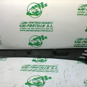Foto de Embellecedor de carcasa trasera derecha Vespa Lx50 4T referencia 63-20-31129 foto 1