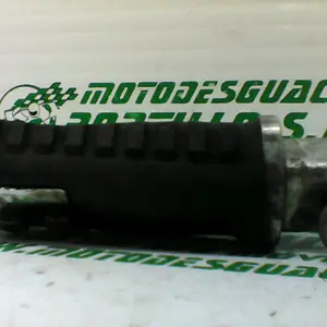 Foto de Reposapies delantero izquierdo Kymco VENOX 250 referencia 257-19-39715 foto 4
