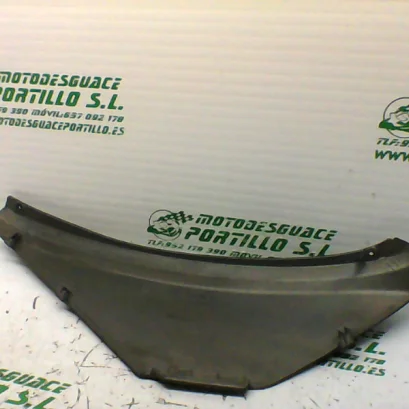 Foto de Carcasa lateral izquierda Aprilia ARRECIFE 200 referencia 275-19-23431