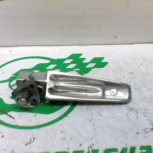 Foto de Reposapies trasero izquierdo Suzuki Gsx 600 R referencia 218-16-37038 foto 2