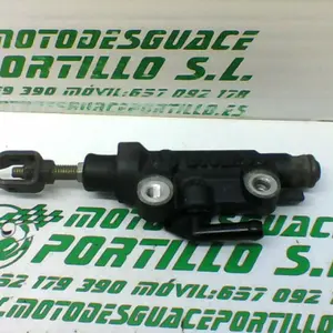 Foto de Bomba de freno trasero Yamaha FZ1-N referencia 177-19-21689 foto 2
