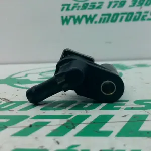 Foto de Conector del inyector Peugeot TWEET 125 15-18 referencia 165-23-46296 foto 4