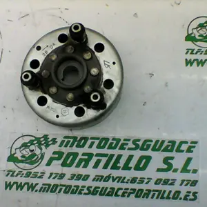 Foto de Plato magnetico Piaggio X8 125 referencia 295-20-37303 foto 4