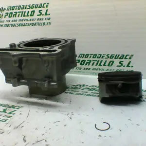 Foto de Cilindro y pistón Suzuki V Strom 650 referencia 144-19-21253 foto 10