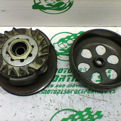 Foto de Embrague Piaggio HEXAGON GTX referencia 323-22-42695