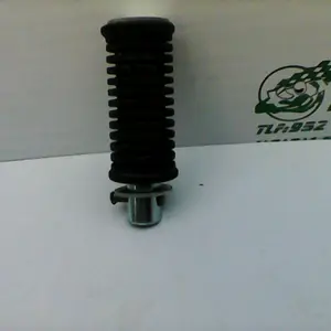 Foto de Reposapies trasero derecho Suzuki Marauder 125 referencia 46-19-17664 foto 5