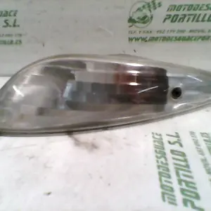 Foto de Intermitente trasero derecho Peugeot Elyseo 50 referencia 191-21-30198 foto 5