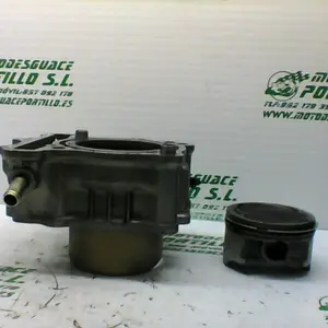 Foto de Cilindro y pistón Suzuki V Strom 650 referencia 144-19-21253 foto 4