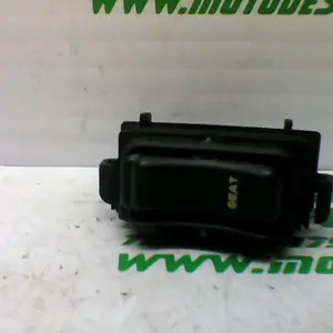 Foto de Boton de apertura de asiento Honda SH MODE referencia 413-21-32548 foto 7