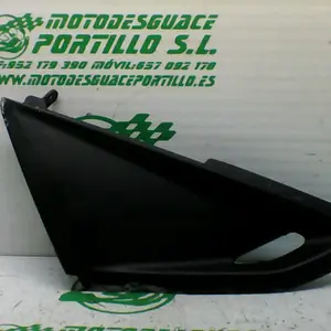 Foto de Entrada de aire lateral Izquierda Kymco super dink 300 i referencia 113-23-43342 foto 3