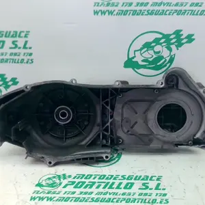 Foto de Tapa de cárter Vespa Granturismo 125 referencia 426-22-44628 foto 3