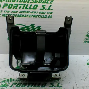 Foto de Caja batería Honda Pcx 125 referencia 181-23-46273 foto 8