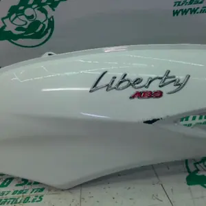 Foto de Carcasa lateral trasera izquierda Piaggio liberty 125 i 2023 referencia 60-26-49253 foto 2