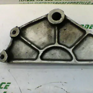Foto de Soporte de pinza freno trasera Hyosung aquila 650 i referencia 27-19-19346 foto 2