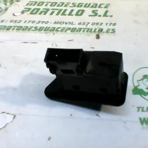 Foto de Interruptor de intermitente Honda PS 125 referencia 106-24-47780 foto 8