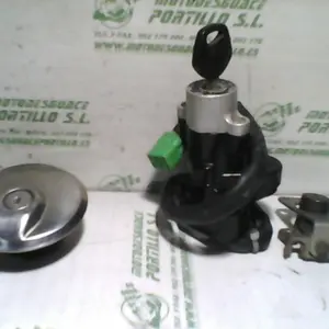 Foto de Juego de cerraduras Suzuki Marauder 250 referencia 238-20-33989