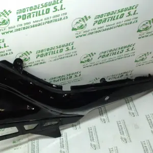 Foto de Carcasa lateral trasera izquierda Suzuki gsx600F referencia 156-16-7908