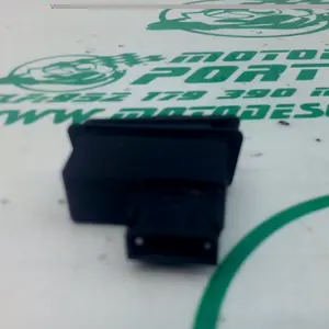 Foto de Interruptor de claxon Honda PS 125 referencia 106-24-47781 foto 16
