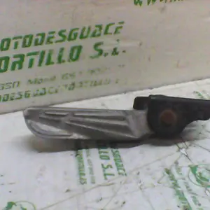 Foto de Estribera trasera derecha con reposapies Peugeot Tweet 50 4T referencia 32-19-17394 foto 3