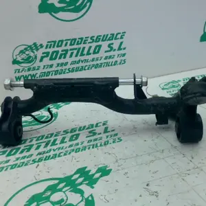 Foto de Soporte de motor Honda PS 125 referencia 384-23-46466 foto 6