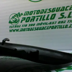 Foto de Carcasa bajo asiento derecho Honda Pcx 125 referencia 342-20-27820 foto 3