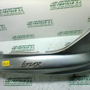 Foto de Carcasa lateral trasera derecha Peugeot LOOXOR 125 referencia 178-19-23929 foto 2