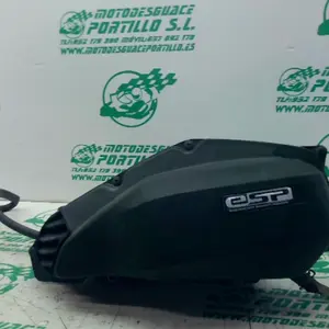 Foto de Caja de filtro Honda Pcx 125 referencia 181-23-46195 foto 9