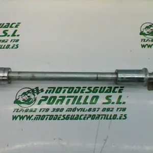 Foto de Eje de rueda trasera Suzuki Marauder 125 referencia 46-19-17671 foto 3